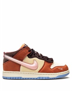 Кроссовки Dunk Mid Chocolate Milk из коллаборации с Social Status Nike